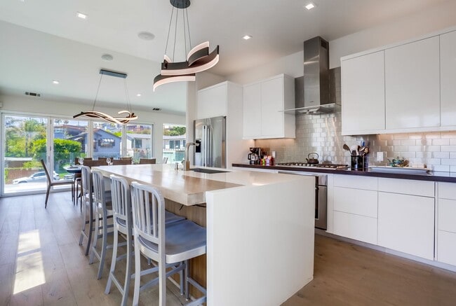 Building Photo - Luxury Furnished Home La Jolla with Ocean Views