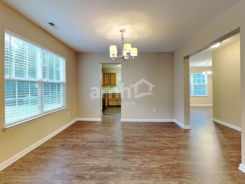 Building Photo - 3961 Tyler Bluff Ln