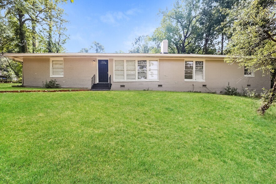 Building Photo - 3912 Mosley Dr