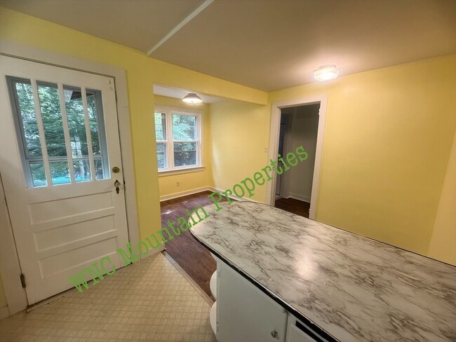 Building Photo - 101 Hemphill Rd