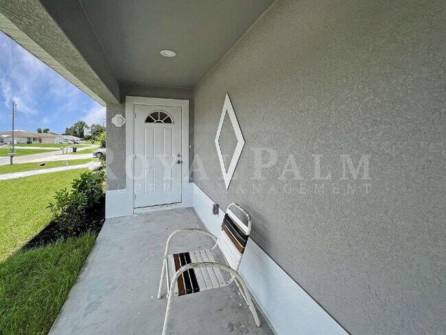 Building Photo - Spacious 3BR/2BA Duplex in Lehigh Acres & $500 Off Your First Month If You Apply by Aug 20th!