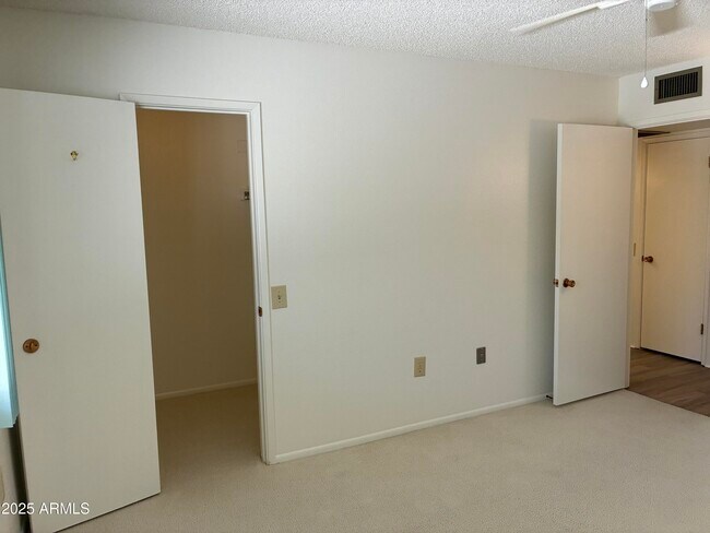 Building Photo - 17807 N 125th Dr