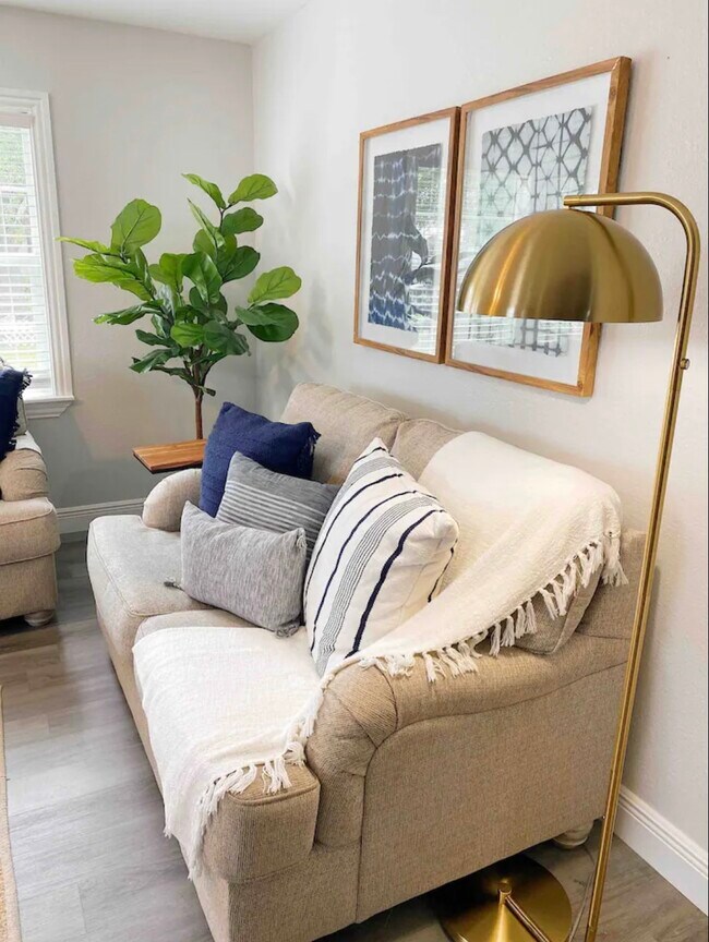 Building Photo - 4312 Avenue O 1/2