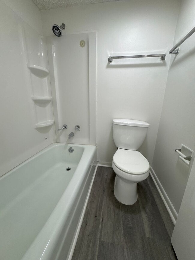 Building Photo - $500 Move-In Incentive – Apply & Move-In by April 1st