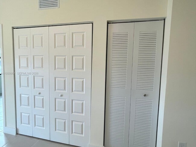 Building Photo - 7915 NW 104th Ave