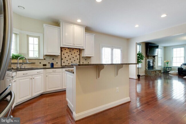 Building Photo - 26030 Blackberry Knoll Ct