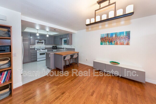 Building Photo - 25146 Steinbeck Ave