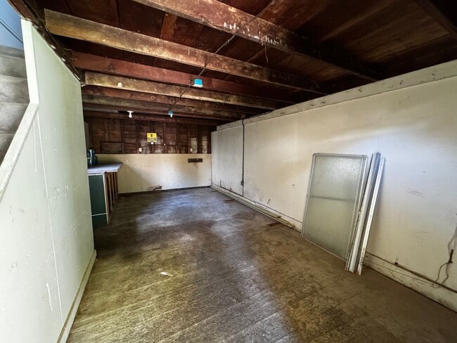 Building Photo - 3956 V St