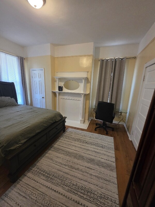 Building Photo - 116 Hardy Ave