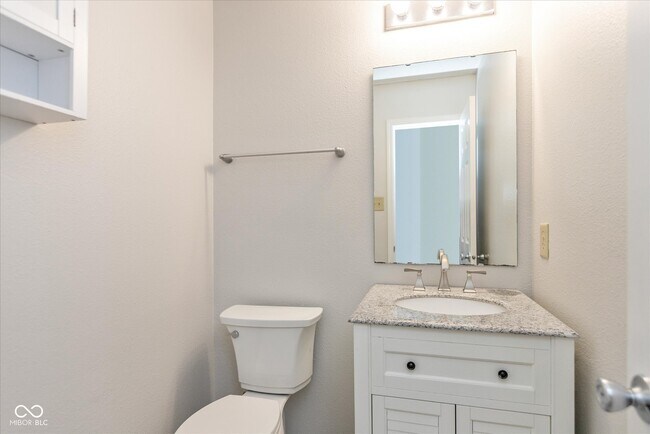 Building Photo - 2372 Cedarmill Dr