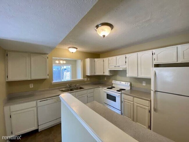 Building Photo - 3 br, 2.5 bath House - 6364 Titania Drive
