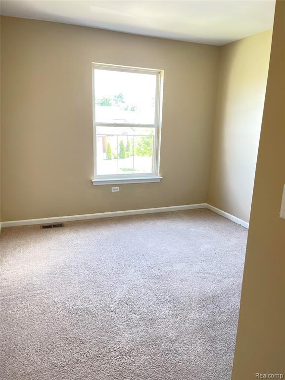 Building Photo - 1215 Oaklawn Dr