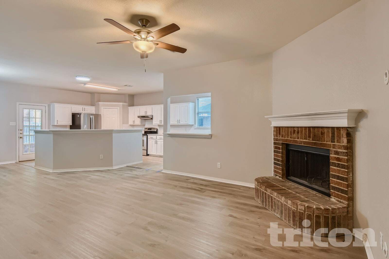 Building Photo - 7101 Crenshaw Dr