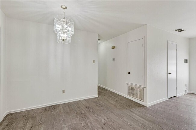 Building Photo - 1622 La Joya St