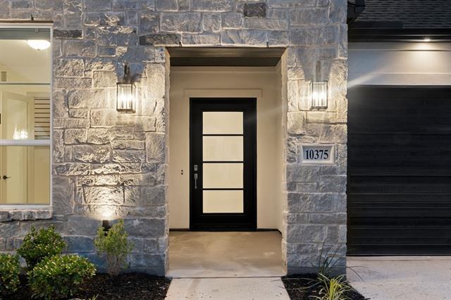 Building Photo - 10375 Great Days Dr