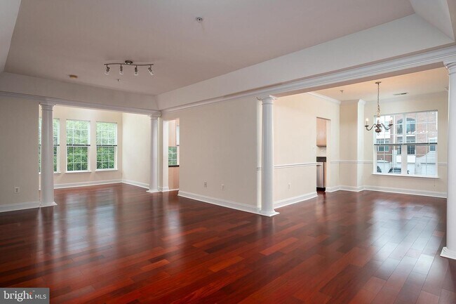 Building Photo - 5920 Great Star Dr