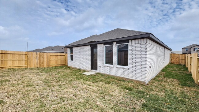 Building Photo - 16723 Old Wagon Wy