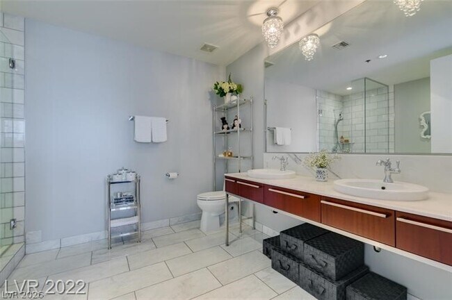 Building Photo - 4471 Dean Martin Dr