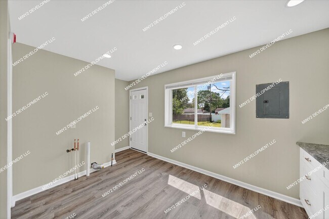 Building Photo - 24273 Lauren Ave