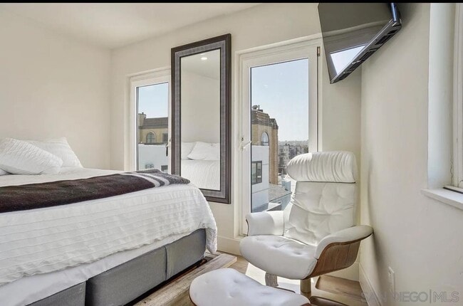 Building Photo - 2820 Bayside Walk