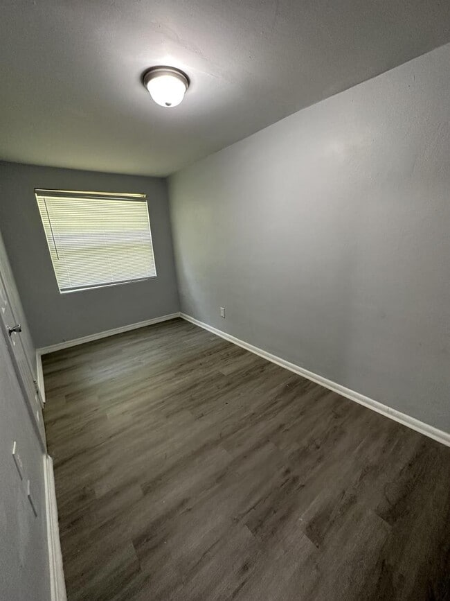 Building Photo - 3 bedroom in Jacksonville FL 32208