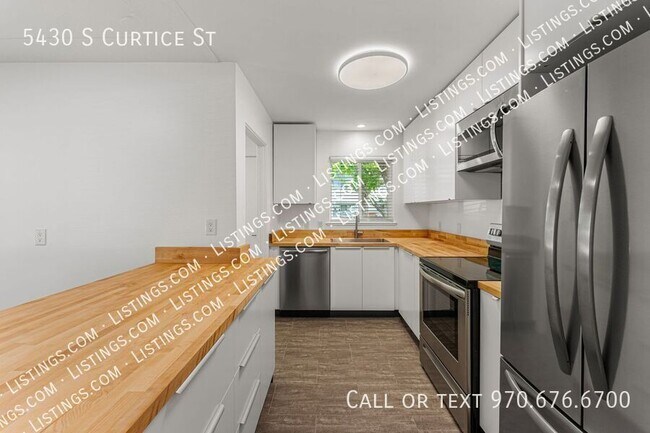 Building Photo - 5430 S Curtice St