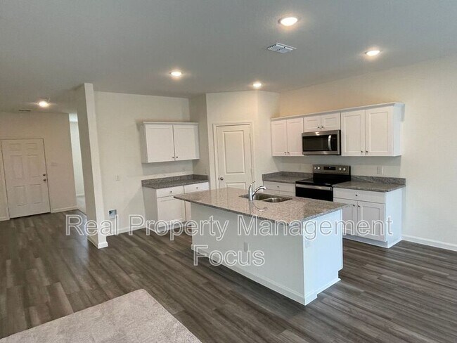 Building Photo - 2629 Silver Leaf Ln