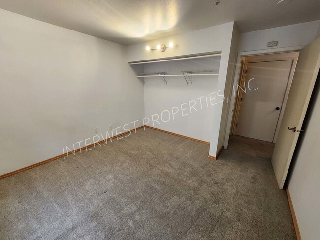 Building Photo - 153 N Hayden Bay Dr