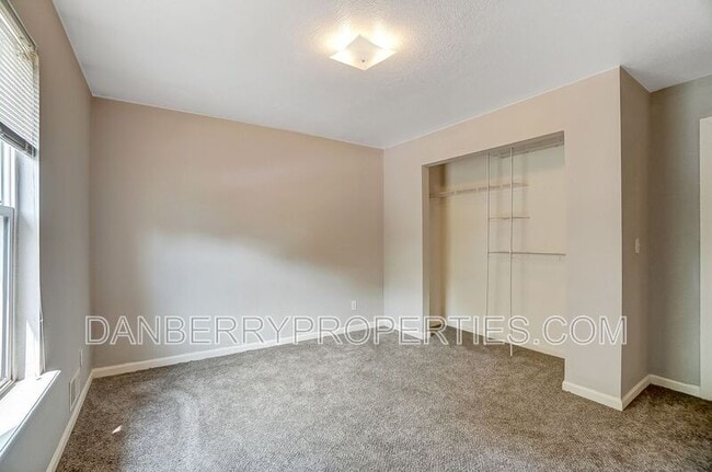 Building Photo - 3618 Willow Run Dr