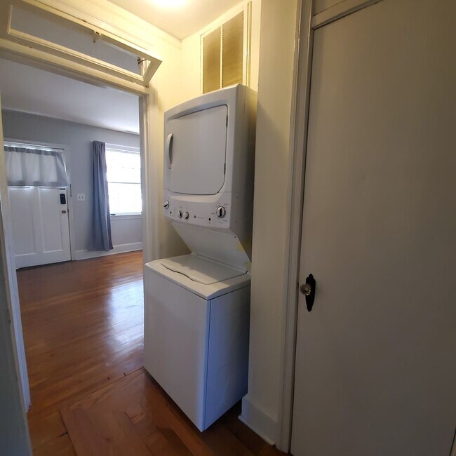 Building Photo - Location, Comfort & Charm – 2BR Duplex Near Fort Jackson