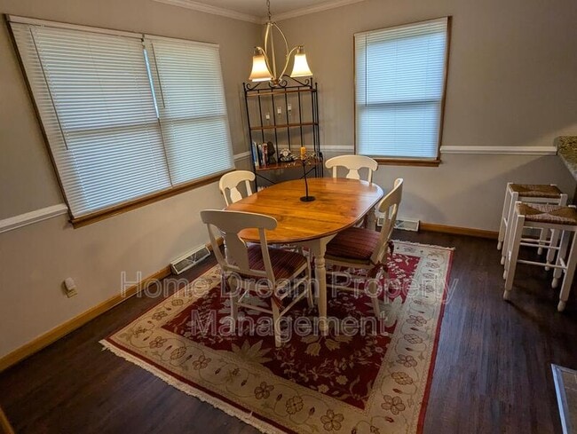 Building Photo - 1401 Bragg Rd