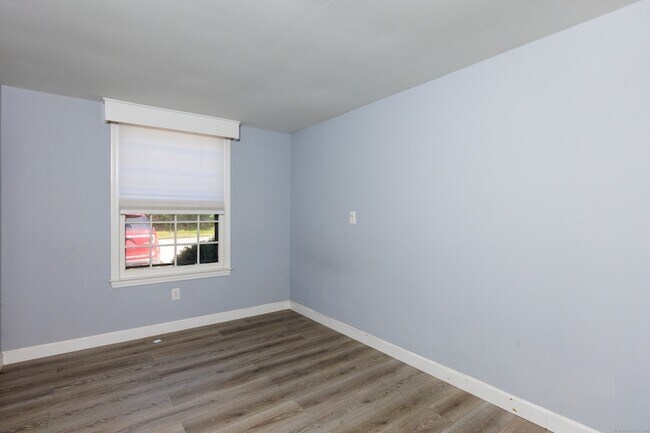 Building Photo - 20 River Colony