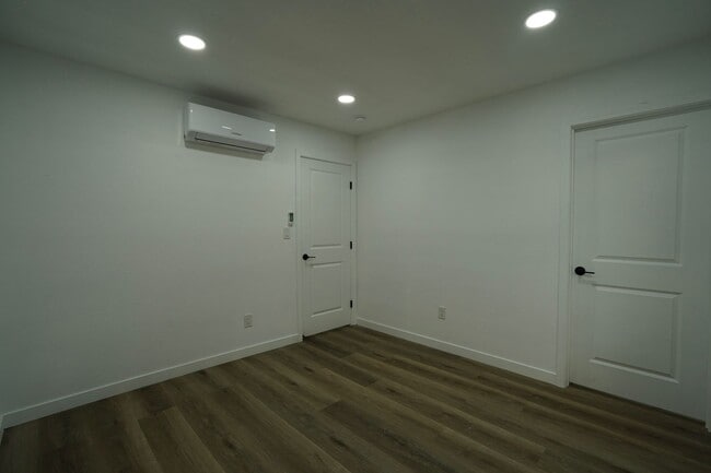 Building Photo - 925 Ohio St