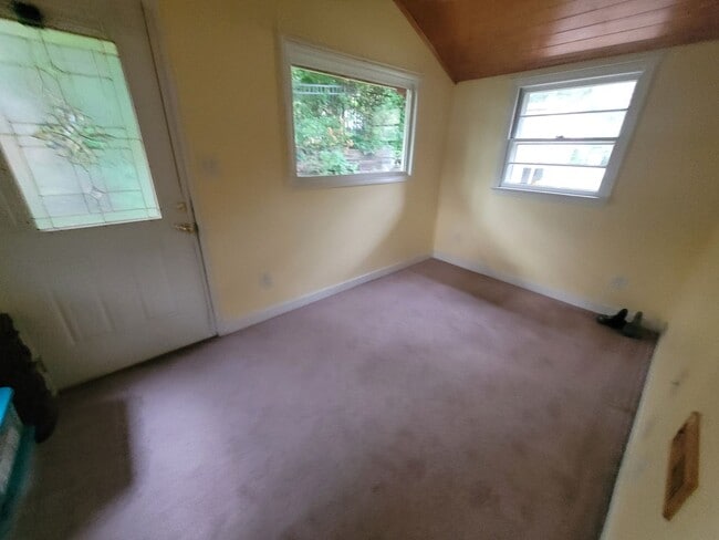 Building Photo - Charming Carrboro Classic | 3-Bedroom Home Steps from Downtown!