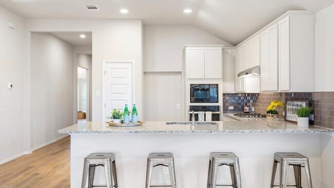 Building Photo - 223 Trailside Ln