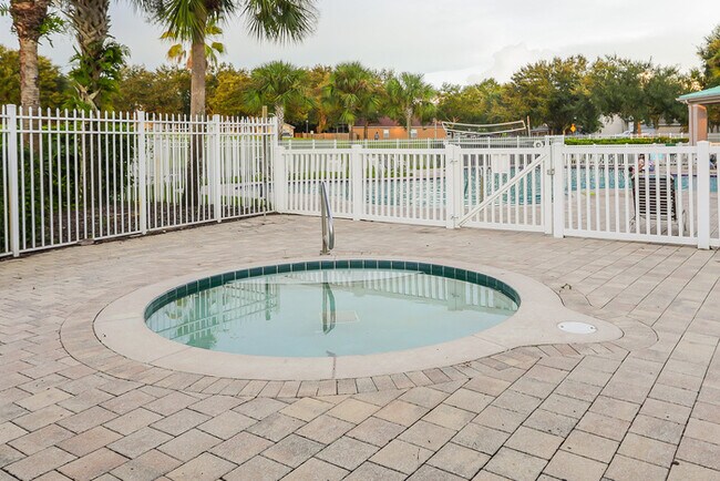 Building Photo - 3007 Summer House Dr