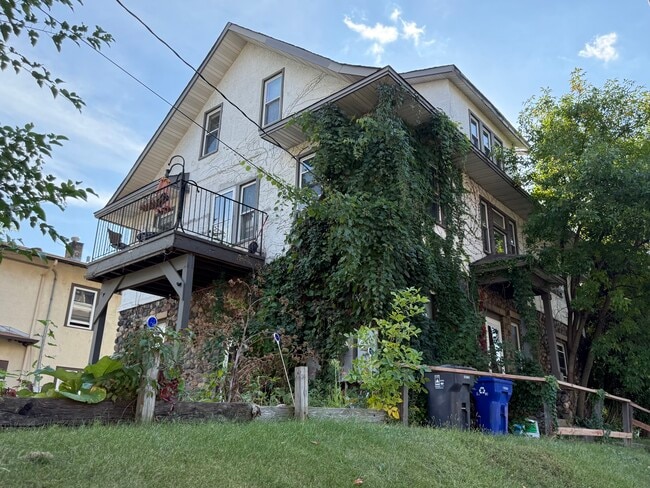 Building Photo - 780 Curfew St