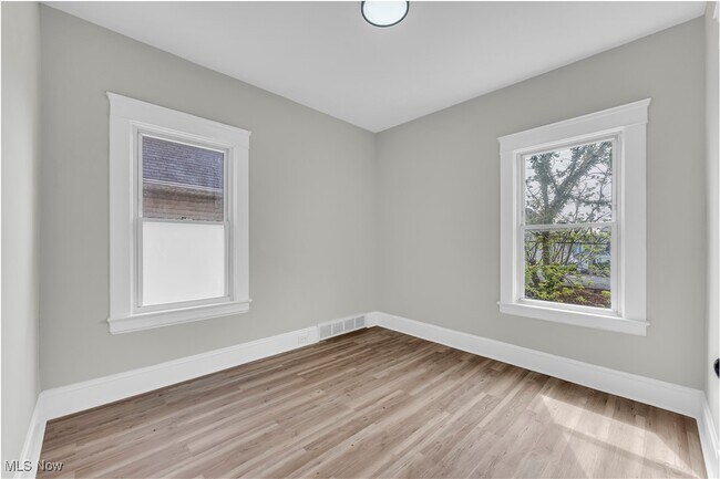 Building Photo - 428 E 148th St