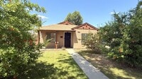 Building Photo - 3517 E Lamona Ave