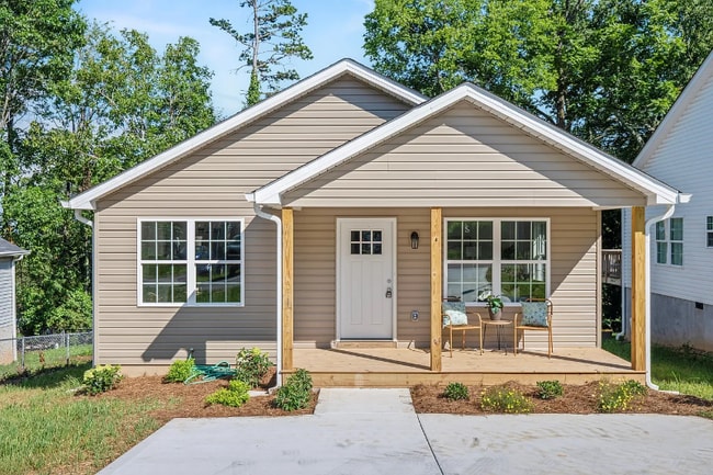 Building Photo - 812 Aubrey Ave