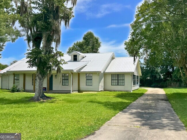 Building Photo - 124 Wolfbay Cir