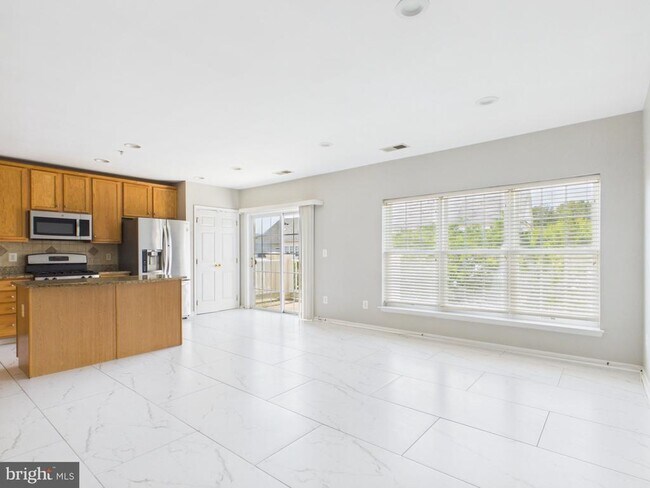 Building Photo - 4587 Whittemore Pl