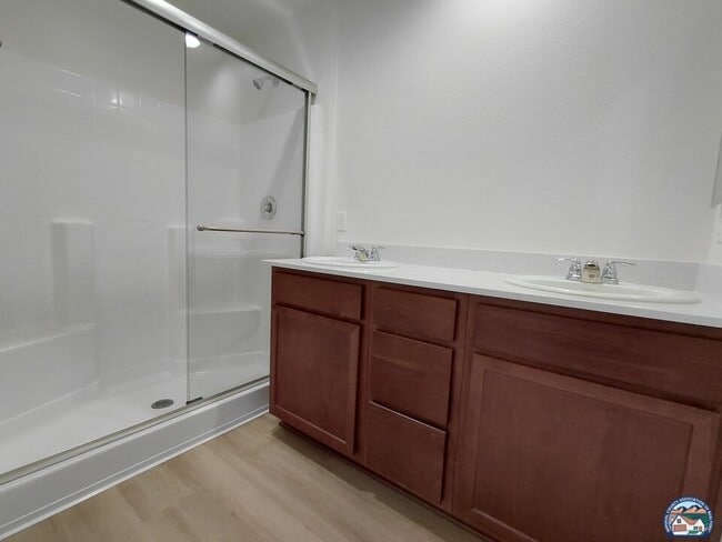 Building Photo - 475 Palomino Ct