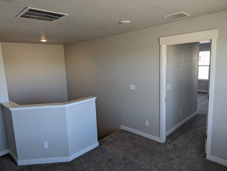Building Photo - 4450 Barrow Ln