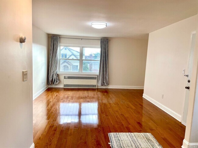 Building Photo - 150-39 21st Ave