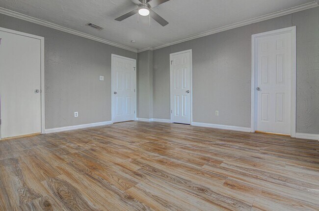 Building Photo - 1807 Briar Hill Dr