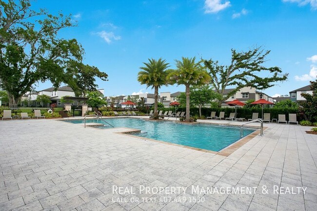 Building Photo - 3 BR / 2.5 BA Townhouse In Hawks Crest