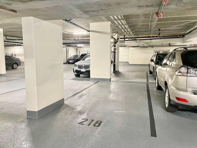 Building Photo - Luxurious Condo at Madrone w/Bay, City Views, Balcony, Pool, Parking, Storage -FULLY FURNISHED OP...