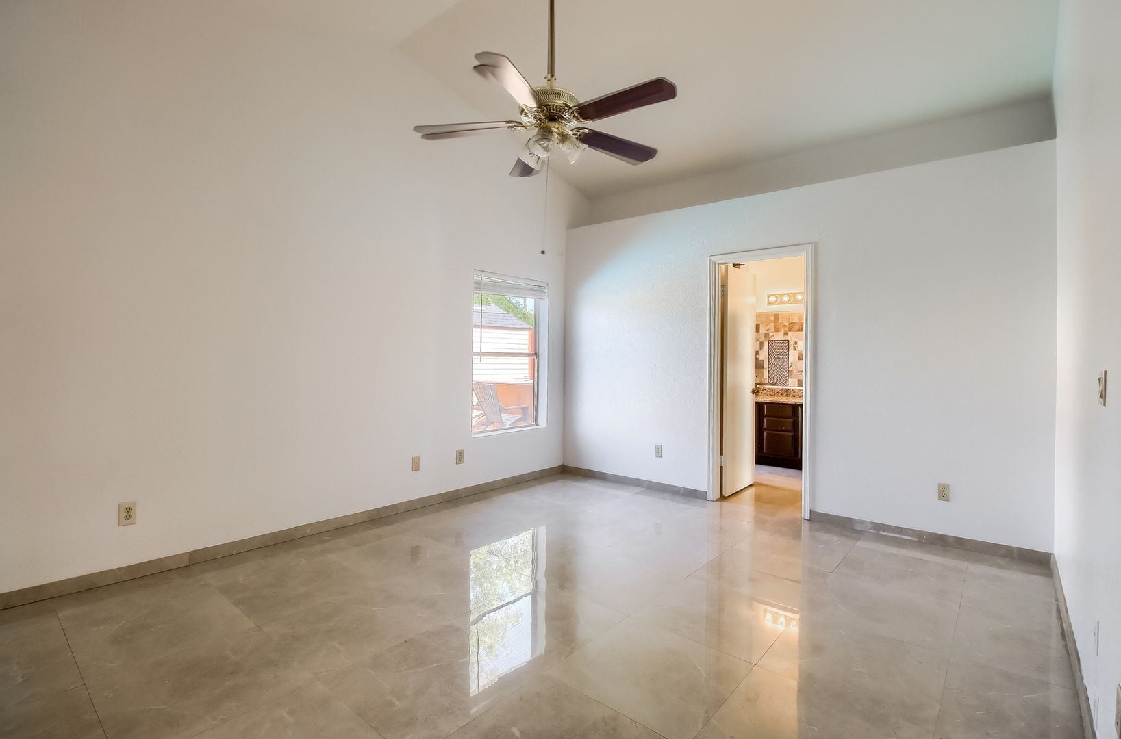 Building Photo - 18202 N 19th St