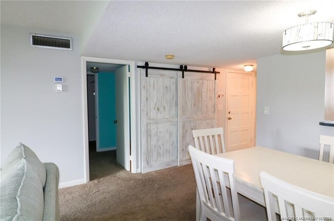 Building Photo - 5433 SE Miles Grant Rd